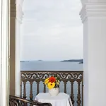 Syrou Melathron Ermoupoli