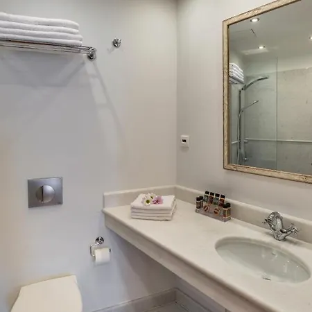 Hotel Syrou Melathron