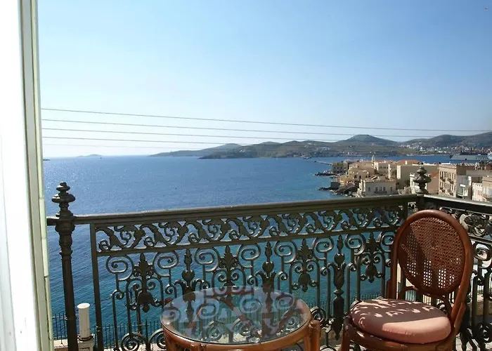 Otel Syrou Melathron 4*